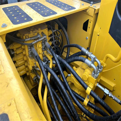 2023 ขายดิน Komatsu PC200-6 เครื่องขุดไฮดรอลิกมือสอง PC200-8 PC220 PC240 เครื่องจักรก่อสร้างทางรถไฟมือสอง